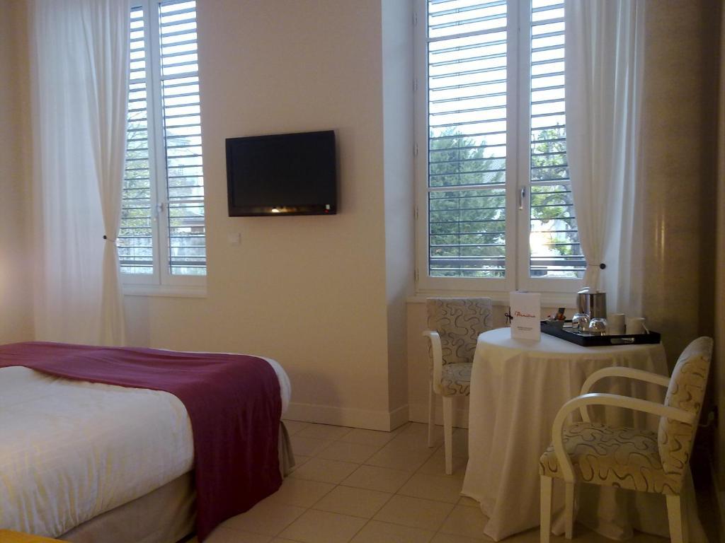 L'Armateur Hotel Moissac Bilik gambar